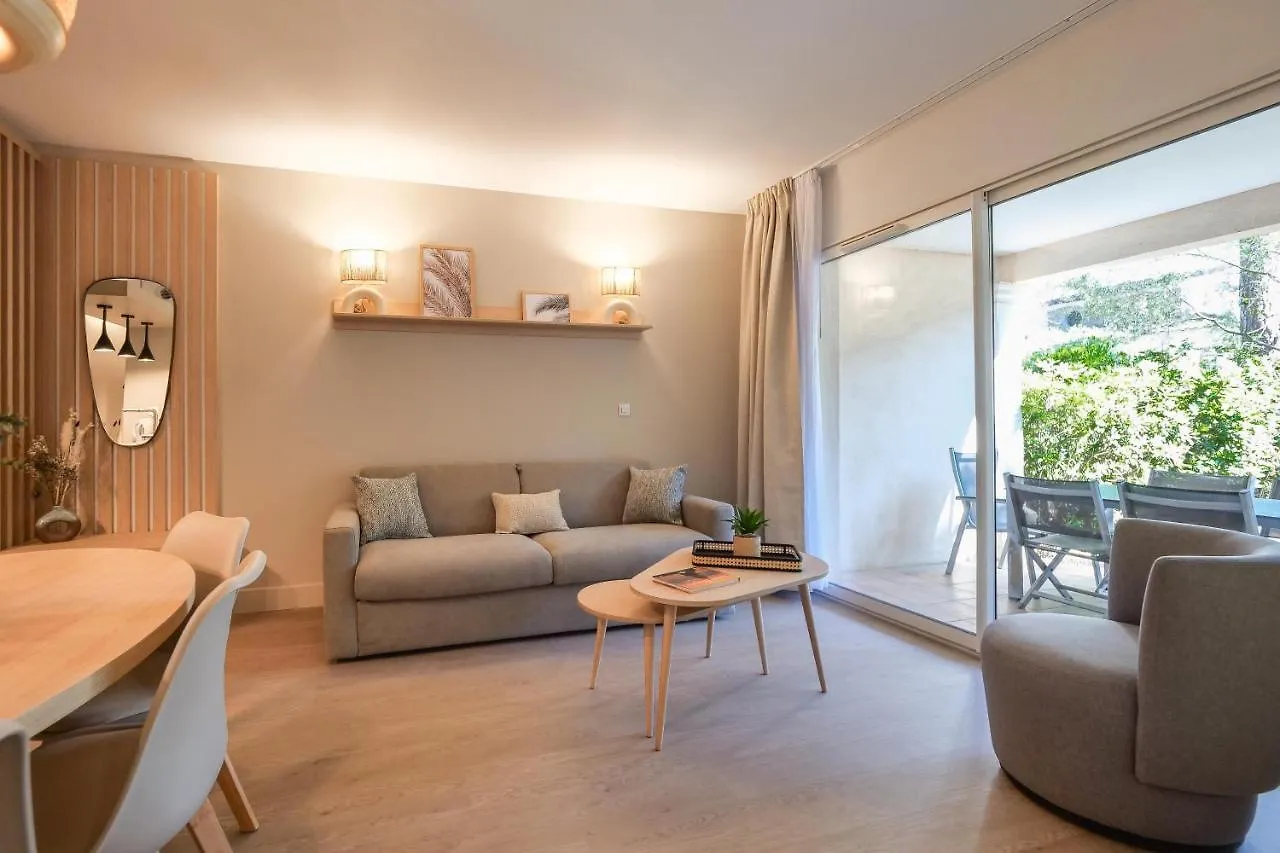 Ombre Des Pins A Saint Tropez XIX Apartment