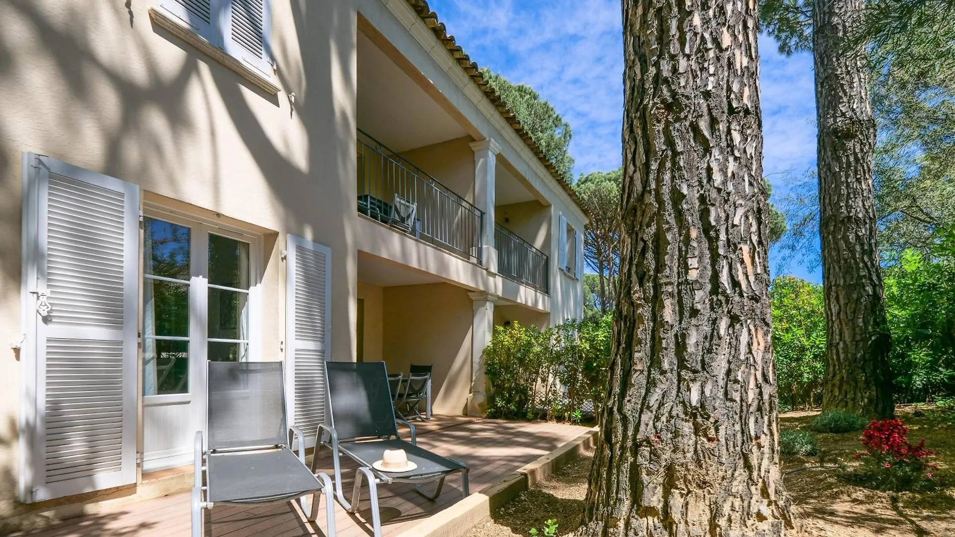 Ombre Des Pins A Saint Tropez XIX Apartment